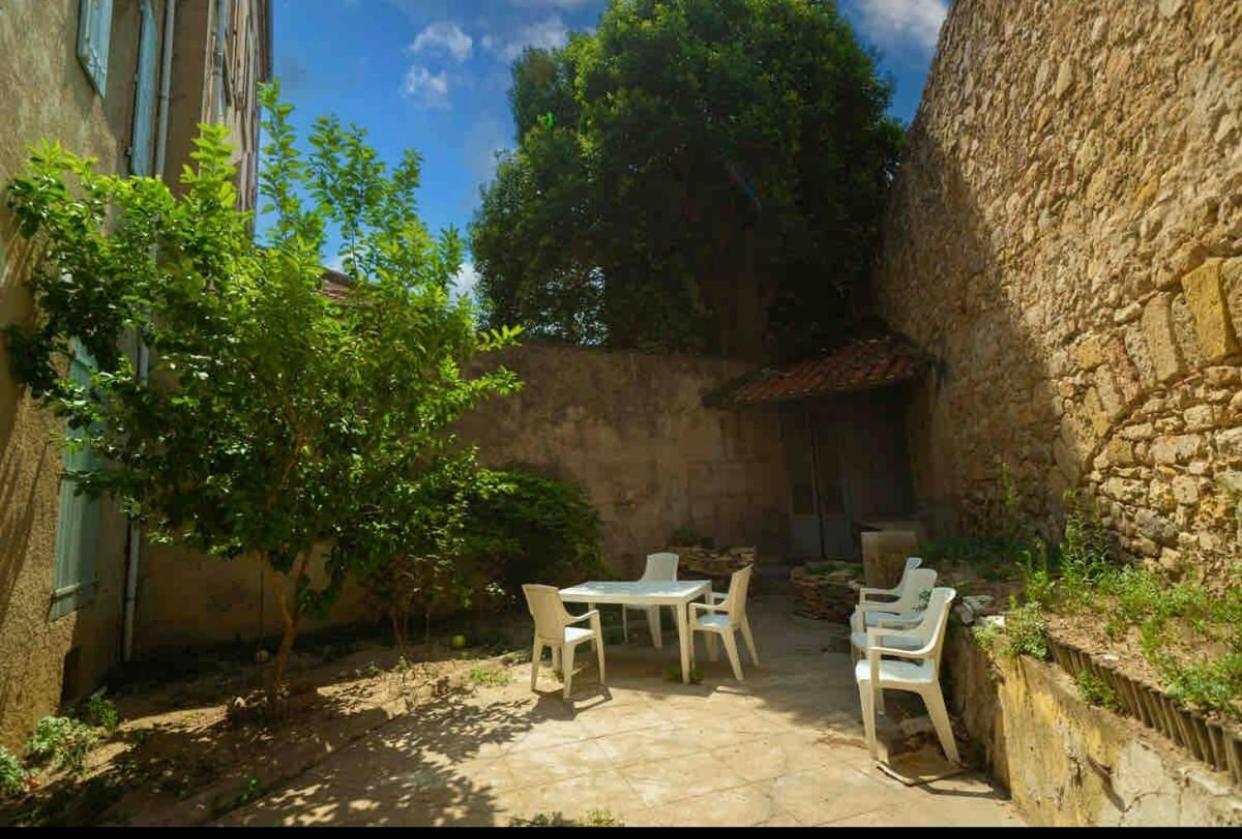 Appartement Du Forum,La Gare, 50 M2 , Climatisation, Garage, Cour ناربون المظهر الخارجي الصورة